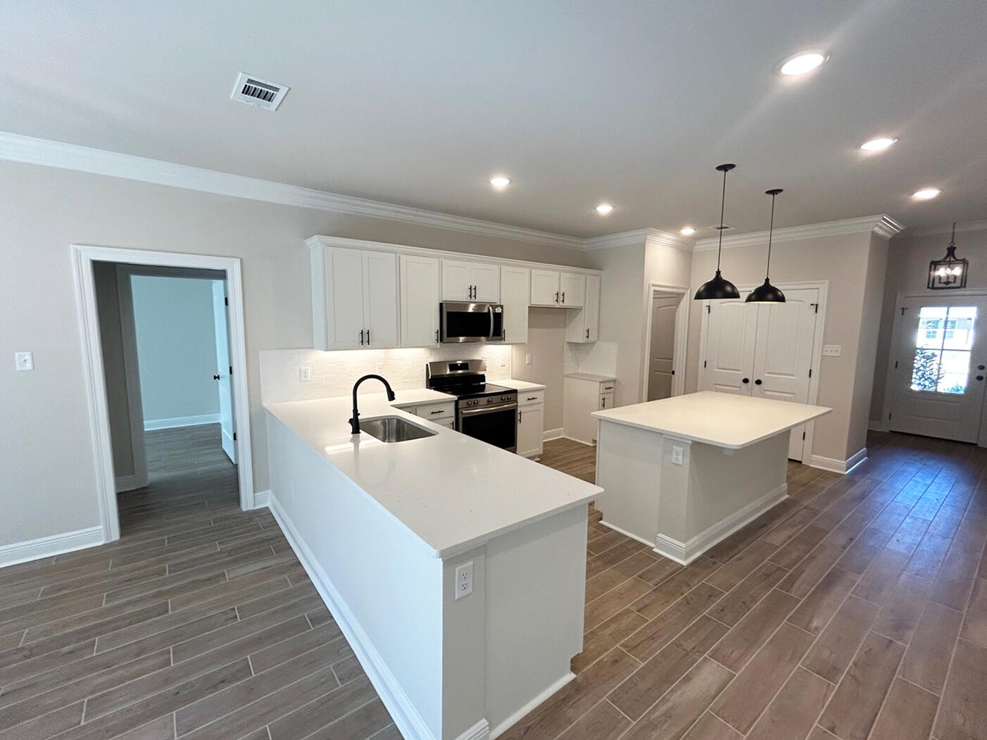 55 Apollo Avenue Freeport, FL 32439 - Photo 3 of 16 Picture23 copy