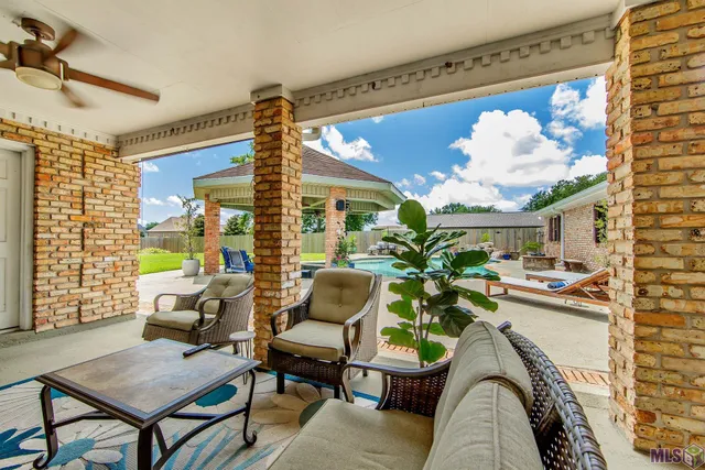 $625,000 | 235 Rienzi Drive, Thibodaux, LA 70301