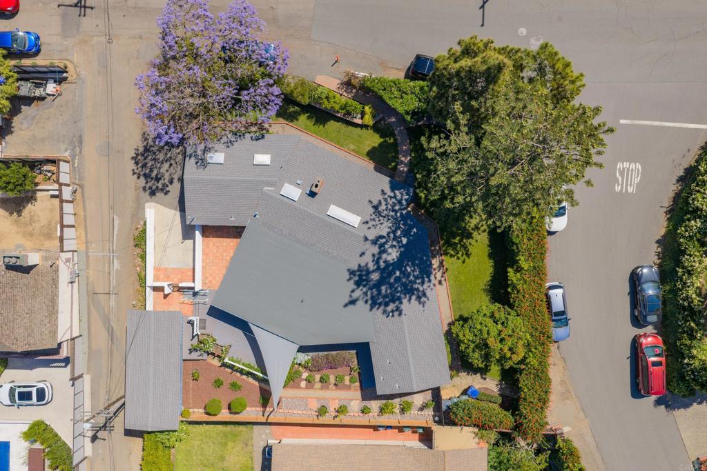 386 13th Street Del Mar, CA 92014 - Photo 4 of 25