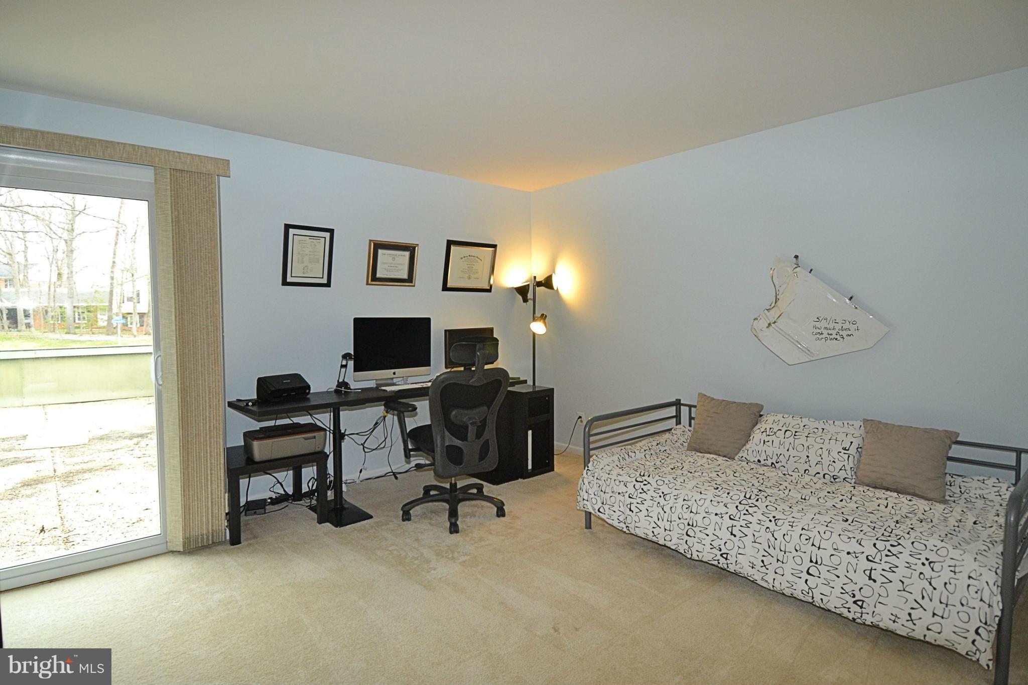 1451 Aldenham Lane Reston, VA 20190 - Photo 21 of 29 Bedroom