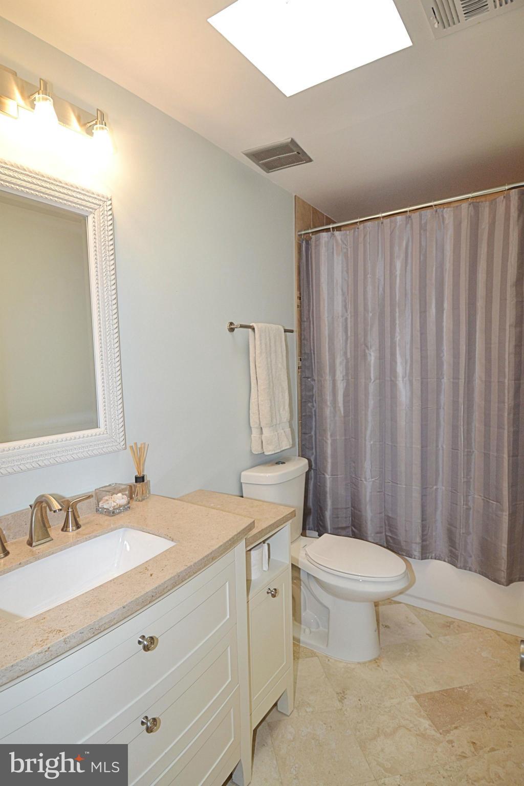 1451 Aldenham Lane Reston, VA 20190 - Photo 23 of 29 Bath