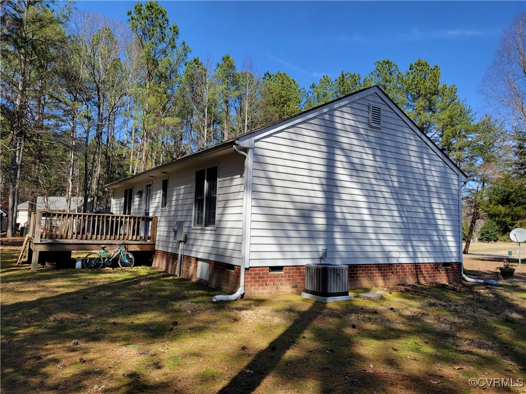2683 Beulah Church Road St. Stephens Church, VA 23148 - Photo 7 of 23 View of side of property featuring crawl space, a