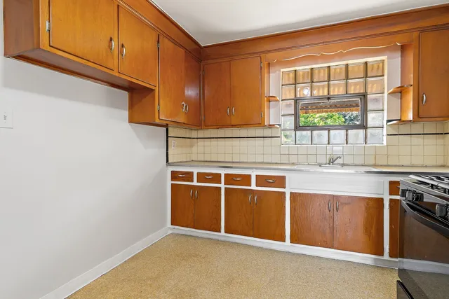 $339,900 | 2335 North Merrimac Avenue, Chicago, IL 60639