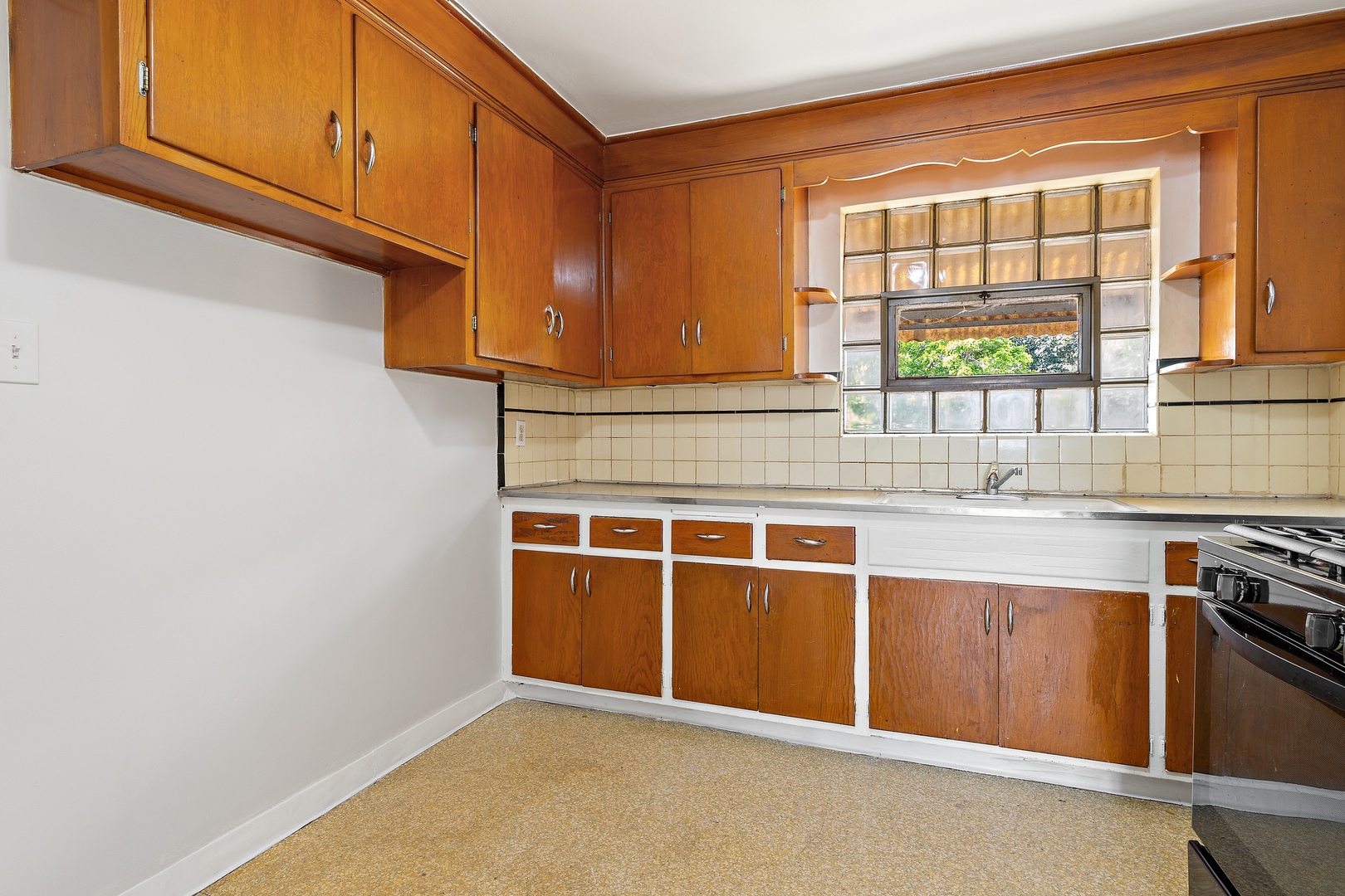 2335 North Merrimac Avenue Chicago, IL 60639 - Photo 6 of 24