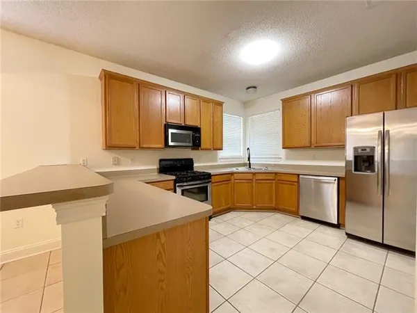 $1,800 | 2202 9th Street, Mandeville, LA 70471