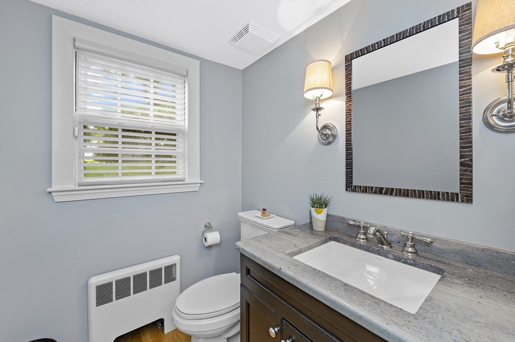 36 Fairlee Road Newton, MA 02468 - Photo 10 of 23 Gallery Image 10