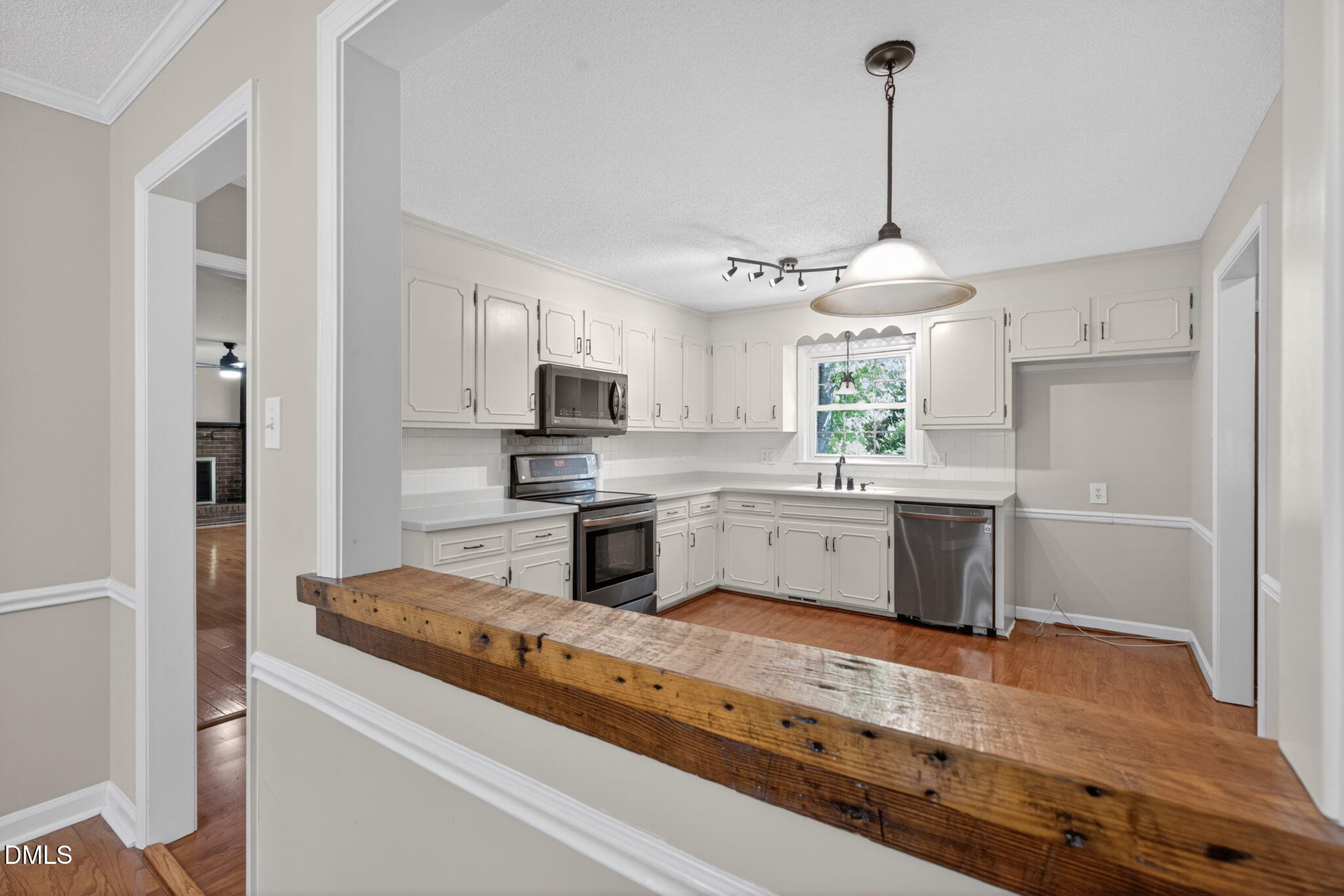 6700 Brookmeade Place Raleigh, NC 27612 - Photo 12 of 39 14-web-or-mls-6700-brookemeade-pl-036
