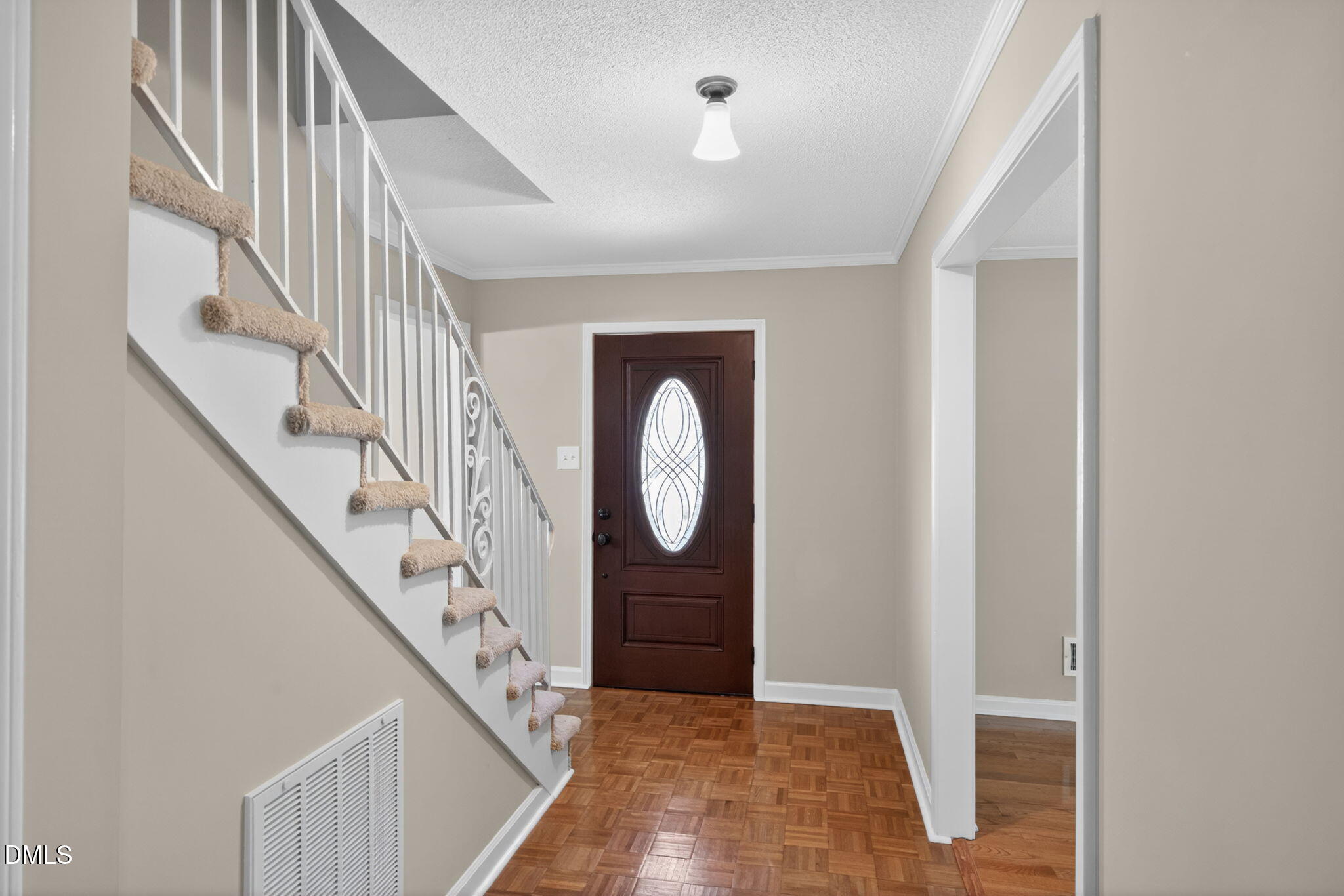 6700 Brookmeade Place Raleigh, NC 27612 - Photo 5 of 39 5-web-or-mls-6700-brookemeade-pl-023