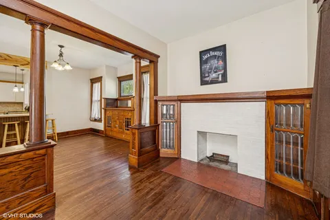 $189,000 | 306 East Diggins Street, Harvard, IL 60033
