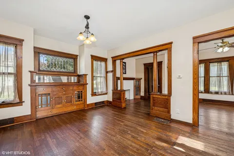 $189,000 | 306 East Diggins Street, Harvard, IL 60033