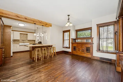 $189,000 | 306 East Diggins Street, Harvard, IL 60033