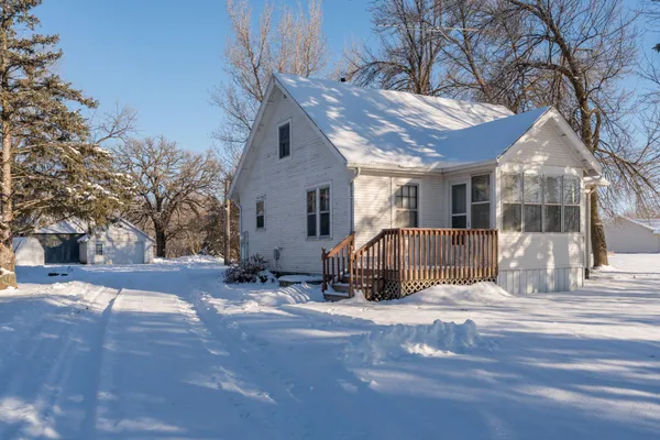 $225,000 | 12295 Wilton Bridge Road, Waseca, MN 56093