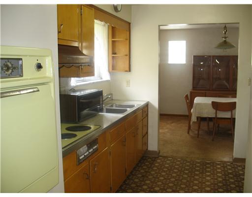 2730 Clearview Road Allison Park, PA 15101 - Photo 7 of 12 Kitchen.