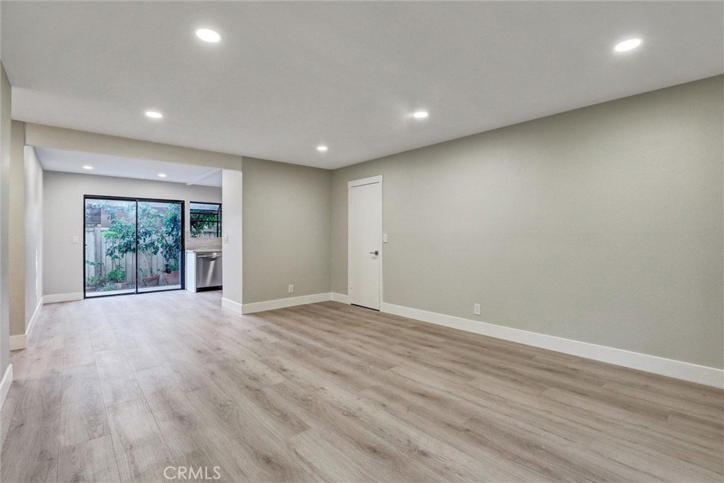 93 Streamwood Irvine, CA 92620 - Photo 6 of 29
