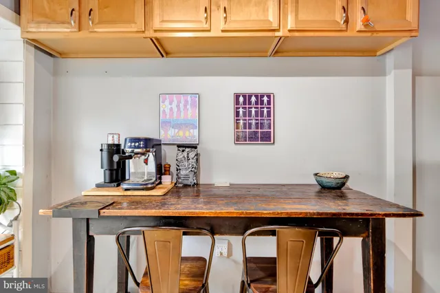 a close view of sink