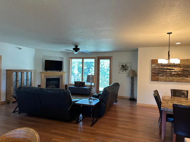 $639,900 | 410 West Lake Drive, Unit 204 & GARAGE #202, Detroit Lakes, MN 56501
