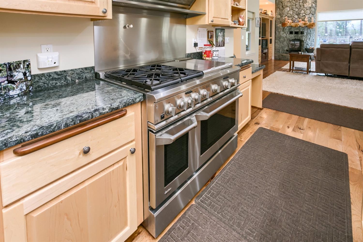 446 Riverbanks Road Grants Pass, OR 97527 - Photo 13 of 34 Additional Photo