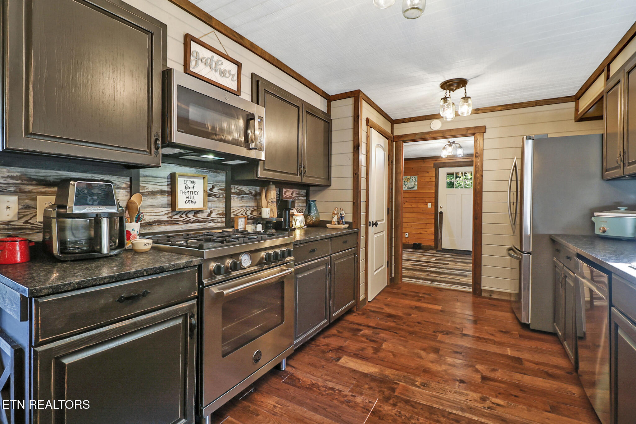 133 Hickory Flats Road Harriman, TN 37748 - Photo 30 of 57 Kitchen View 1