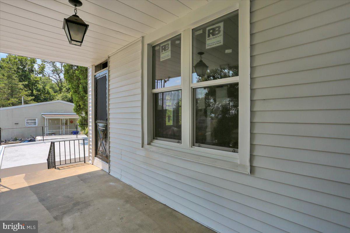 38 West Neversink Road Reading, PA 19606 - Photo 3 of 41 Gallery Image 3