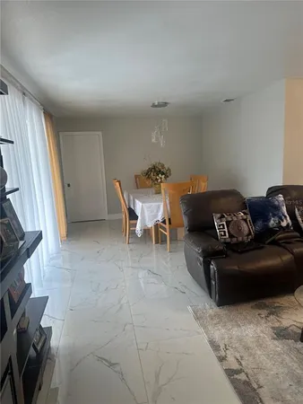 $379,900 | 7100 Scrub Oak Lane, Orlando, FL 32818