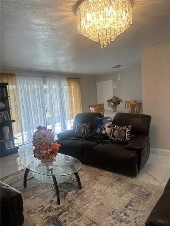 $379,900 | 7100 Scrub Oak Lane, Orlando, FL 32818