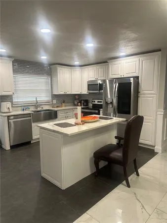 $379,900 | 7100 Scrub Oak Lane, Orlando, FL 32818