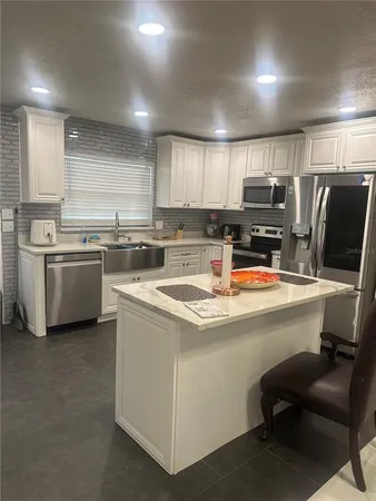 $379,900 | 7100 Scrub Oak Lane, Orlando, FL 32818