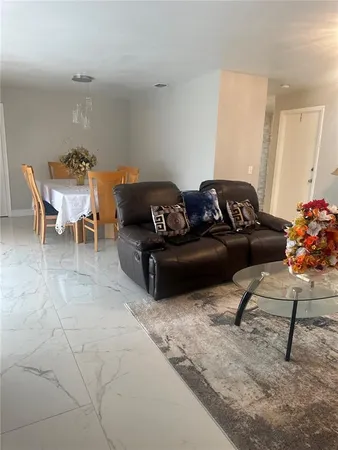 $379,900 | 7100 Scrub Oak Lane, Orlando, FL 32818