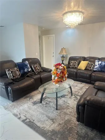 $379,900 | 7100 Scrub Oak Lane, Orlando, FL 32818