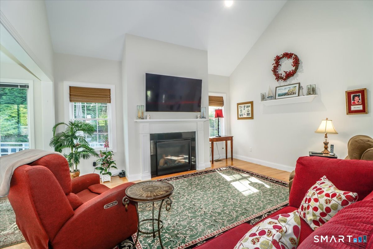 215 Meadow Brook Road, Unit 215 Oxford, CT 06478 - Photo 13 of 35