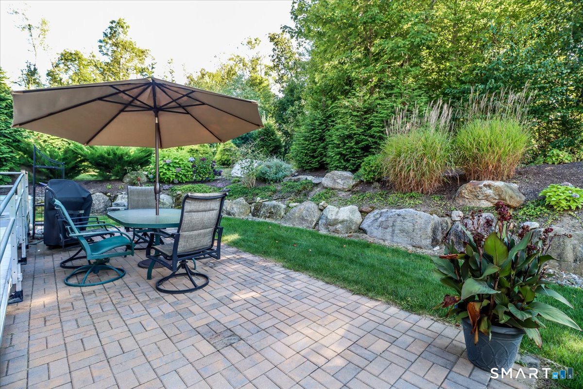 215 Meadow Brook Road, Unit 215 Oxford, CT 06478 - Photo 16 of 35