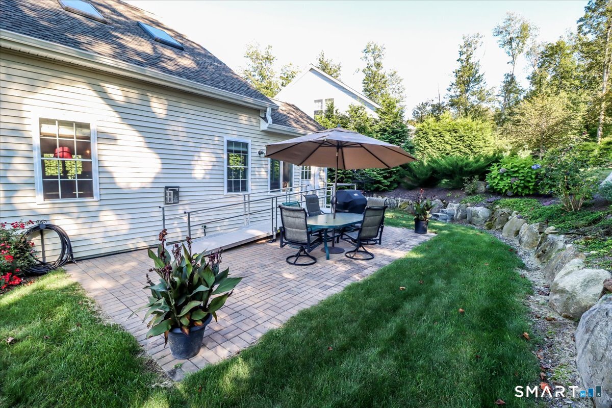 215 Meadow Brook Road, Unit 215 Oxford, CT 06478 - Photo 17 of 35