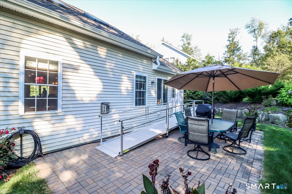 215 Meadow Brook Road, Unit 215 Oxford, CT 06478 - Photo 21 of 35