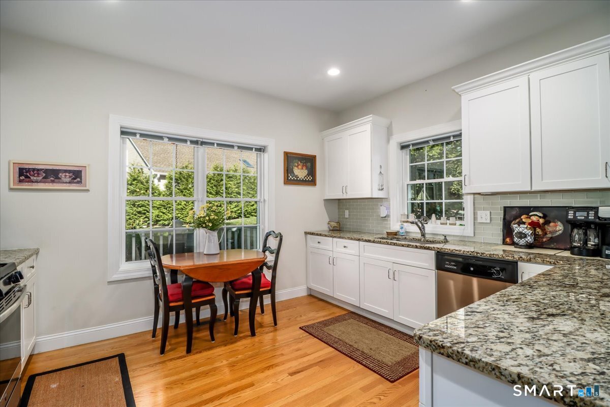 215 Meadow Brook Road, Unit 215 Oxford, CT 06478 - Photo 6 of 35