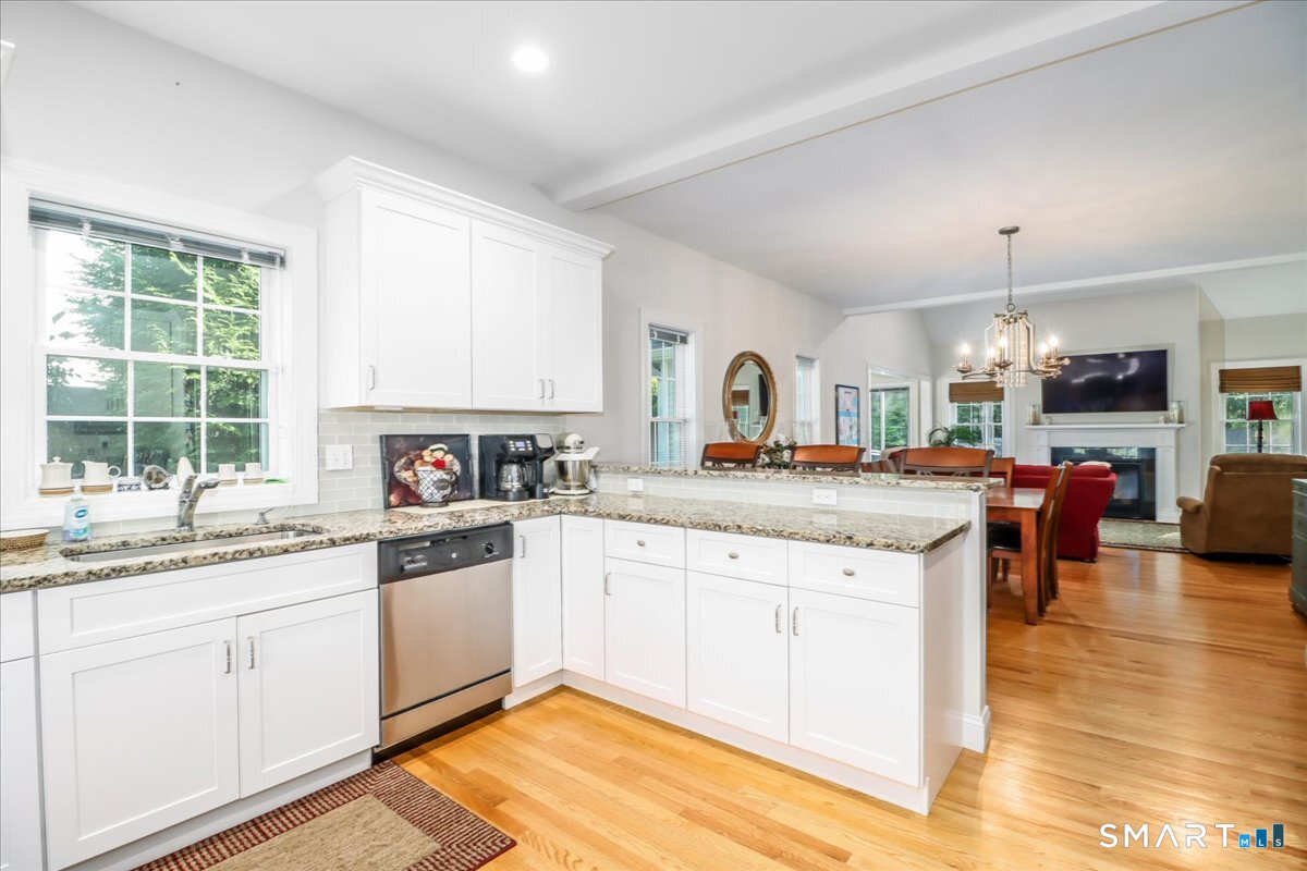 215 Meadow Brook Road, Unit 215 Oxford, CT 06478 - Photo 8 of 35