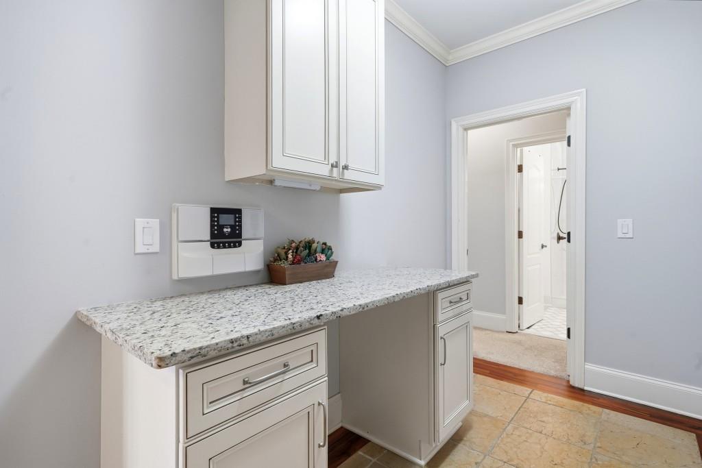 2185 Waldrop Road Marietta, GA 30066 - Photo 26 of 81