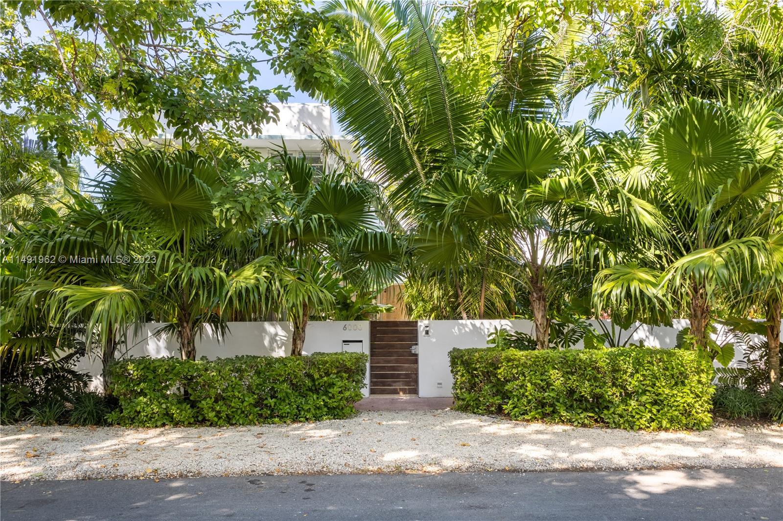 6000 Pine Tree Drive Miami Beach, FL 33140 - Photo 63 of 81