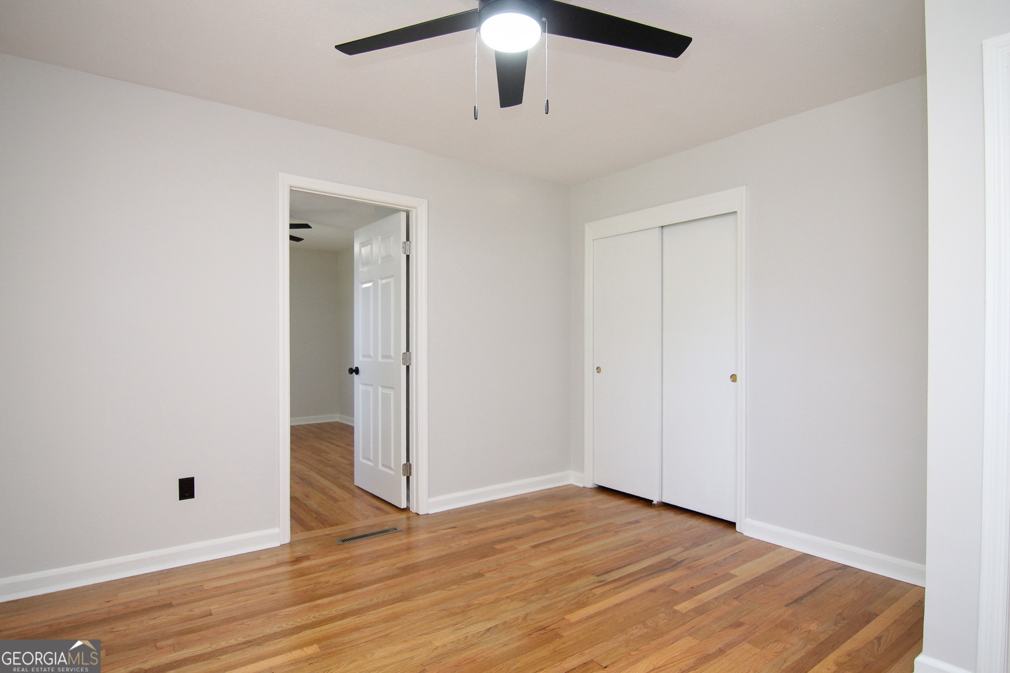 110 Springdale Drive Warner Robins, GA 31088 - Photo 18 of 25 wooden floor in an empty room