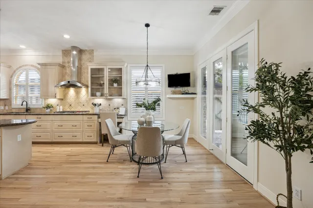 $1,350,000 | 849 Jaquet Drive, Bellaire, TX 77401