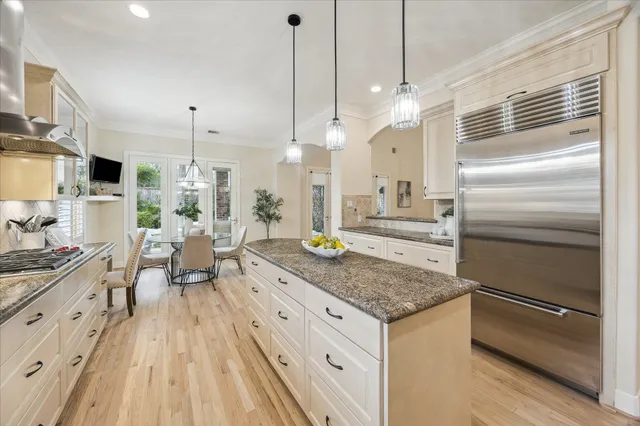 $1,350,000 | 849 Jaquet Drive, Bellaire, TX 77401