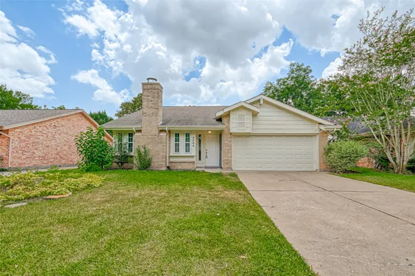 $2,650 | 2302 Brook View Lane, Sugar Land, TX 77479
