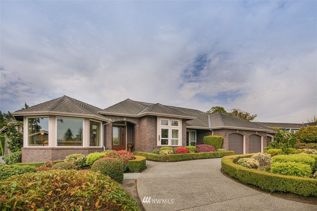 9815 Belfair Road Bellevue, WA 98004 - Photo 22 of 25 Gallery Image 22