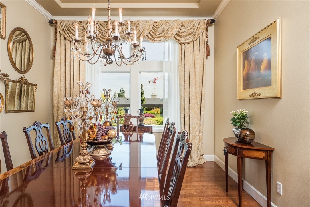 9815 Belfair Road Bellevue, WA 98004 - Photo 8 of 25 Gallery Image 8