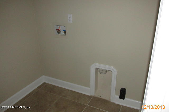 6292 Battlegate Road Jacksonville, FL 32258 - Photo 15 of 16 Laundry Room
