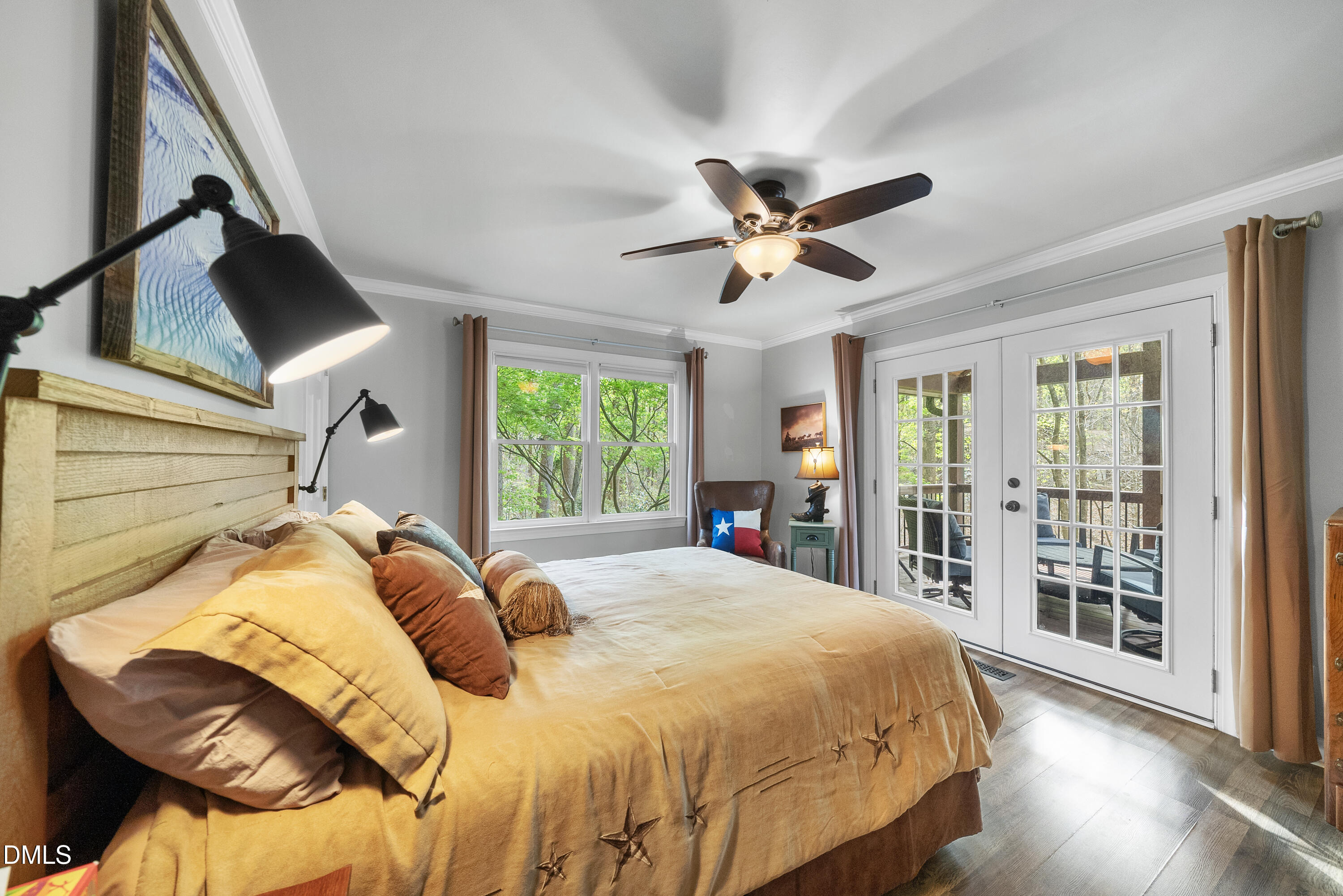 6200 Splitrock Trail Apex, NC 27539 - Photo 15 of 64 a bedroom with a large bed and a window