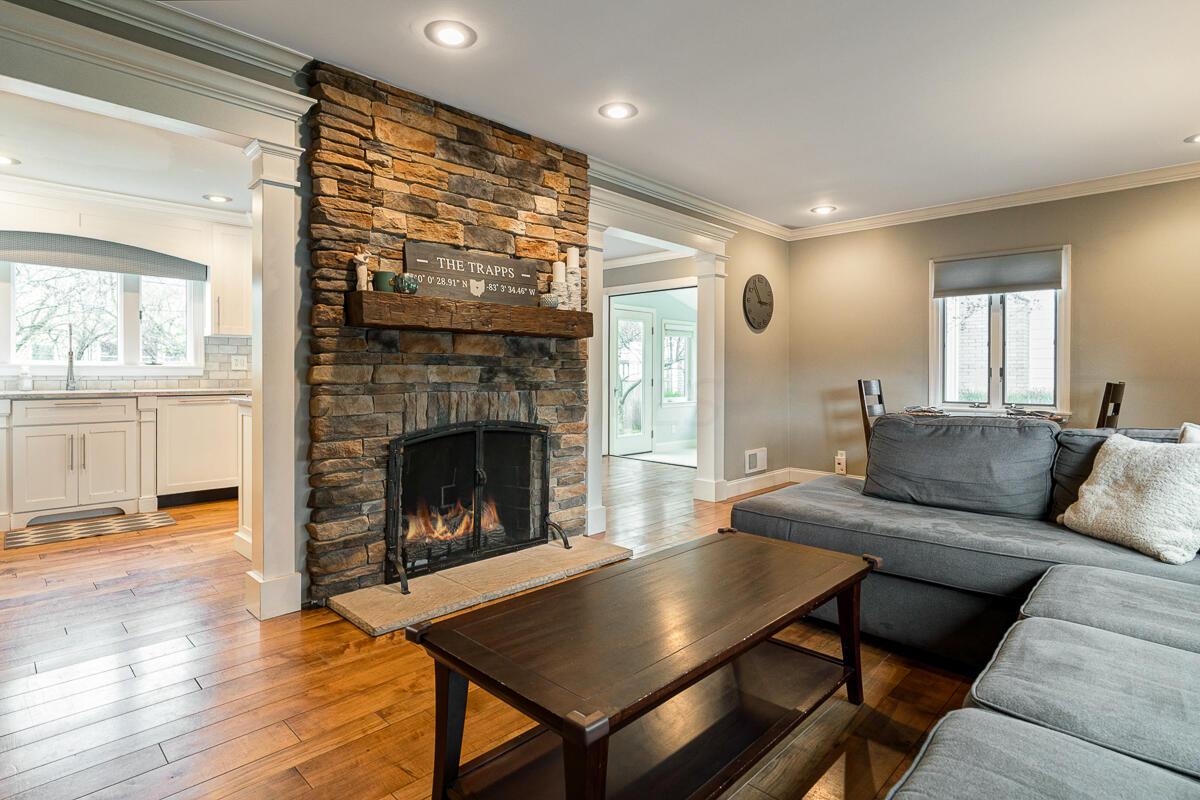 2519 Welsford Road Upper Arlington, OH 43221 - Photo 2 of 29 2519_Welsford-16