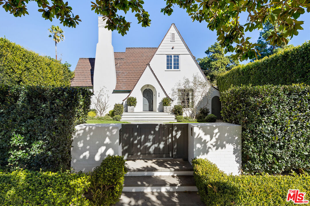 369 22nd Street Santa Monica, CA 90402 - Photo 29 of 29 an aerial view of a house