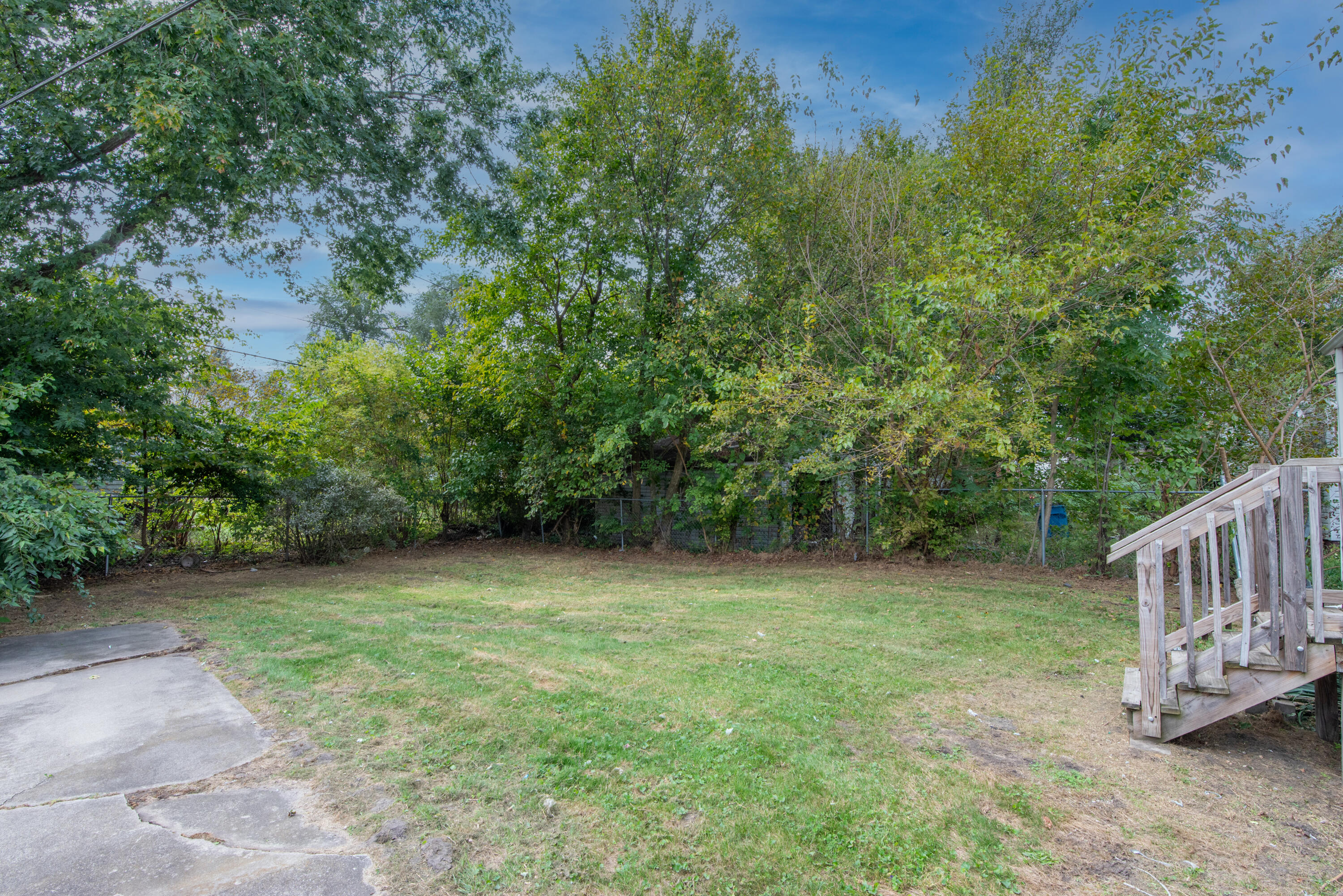 4409 East 11th Avenue Gary, IN 46403 - Photo 32 of 32 a view of backyard with green space