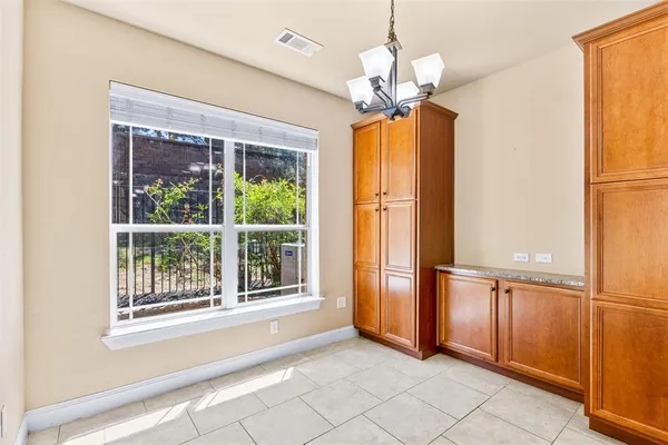 $385,000 | 1014 Brook Forest Lane, Euless, TX 76039