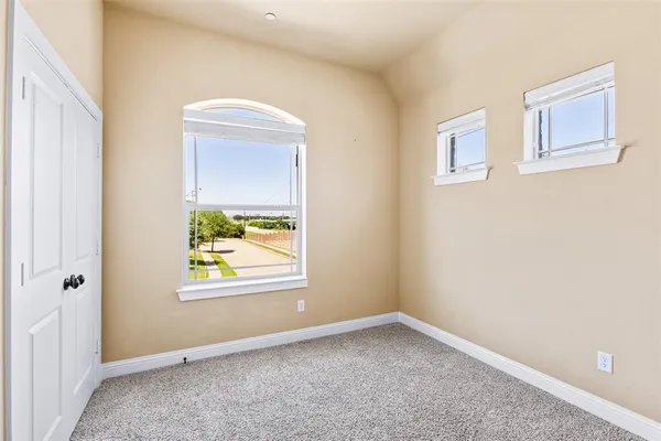 $385,000 | 1014 Brook Forest Lane, Euless, TX 76039